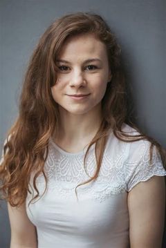 Marie Cornillon interpreta Elève du pensionnat