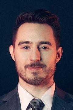 James A. Janisse interpreta Film Fails Host