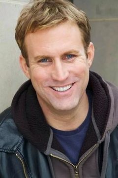 Craig Austin interpreta Paramedic