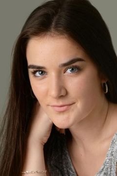 Abi Whetton interpreta Choir Member