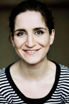 Elmira Bahrami interpreta Jana