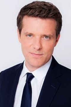 Florent Peiffer interpreta News Journalist