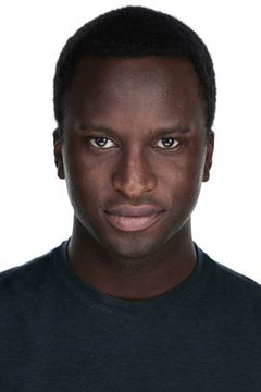 Alex Barima interpreta Jason