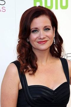 Dannah Feinglass Phirman interpreta Additional Voices (voice)