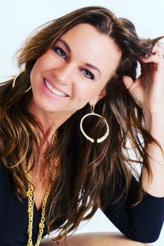 Janelle Feigley interpreta Jogger (uncredited)