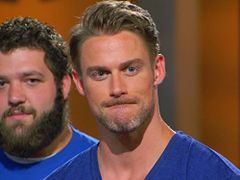 Jessie Pavelka interpreta Henry
