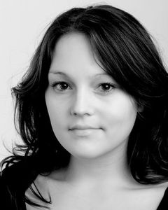 Jessica Ashworth interpreta Lucy Lefroy