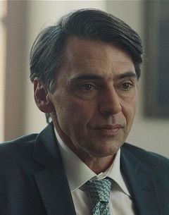 Philippe Schuler interpreta Le Suisse