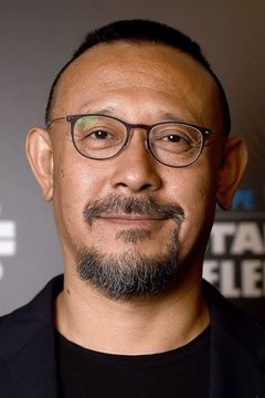 Jiang Wen interpreta Narrator