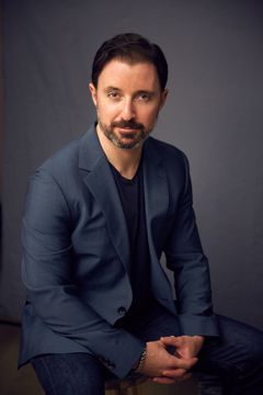 J.J. Kandel interpreta Guard at Camp Liberty Market