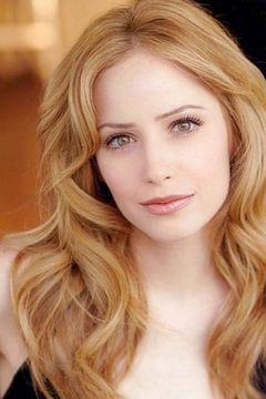 Jaime Ray Newman interpreta Conference Greeter