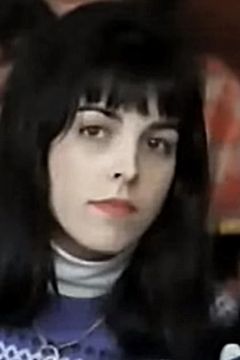 Katy Lawrence interpreta Probationary Nurse