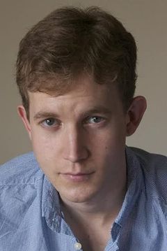 Harrison Thomas interpreta Andrew Ceros