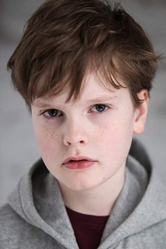 Hector Bateman-Harden interpreta Korda's Son - Jamie