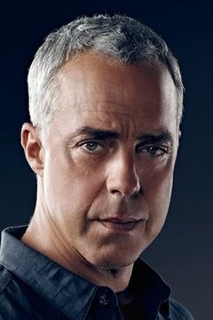 Titus Welliver interpreta Military Officer in White House Situation Room (uncredited)