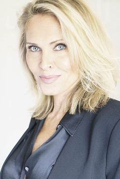Shannon Engemann interpreta Lorraine Williams