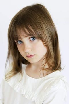 Arlo Mertz interpreta Emily
