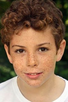 Oliver Grantley interpreta Friend (uncredited)