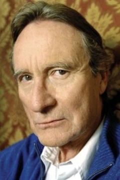 François Tassé interpreta Father Bourque