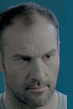 Man Martínez interpreta Goliath