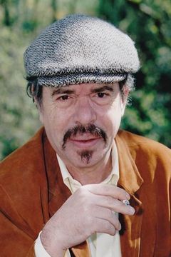 Ticky Holgado interpreta Martineau