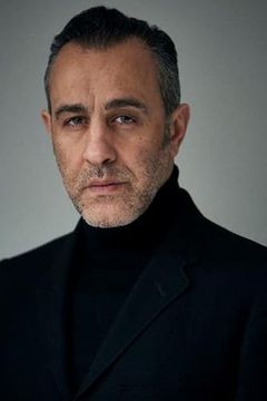 Christos Tolera interpreta Paolo