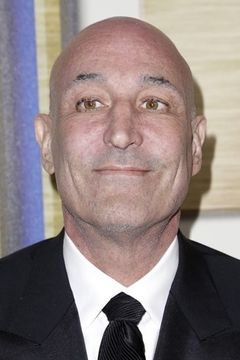 Sam Simon interpreta Chief's Sidekick
