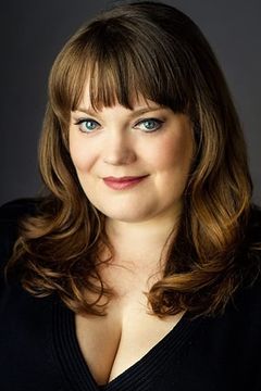 Lynne Wilmot interpreta Whore 2