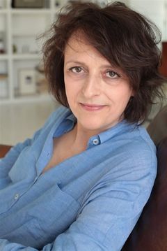 Stéphanie Bataille interpreta Irène