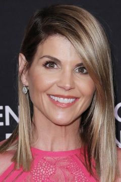 Lori Loughlin interpreta Susan Baxter