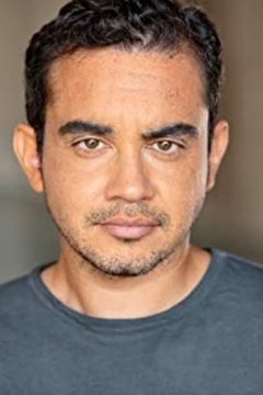 Alex Cacho interpreta Costco Terrorist #2