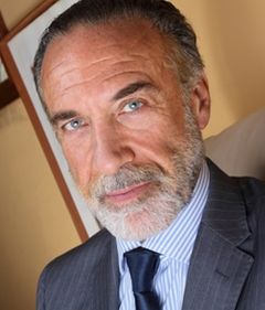 Alvaro Gradella interpreta Riccardo Maffei