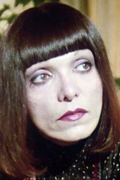 Katia Romanoff interpreta Princess Koulopoupoff