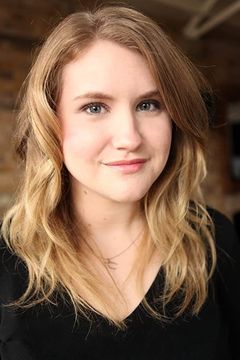 Jillian Bell interpreta Alice