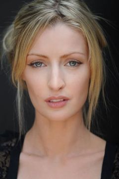 Hannah Cowley interpreta Legatt
