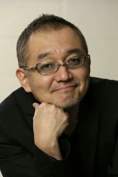 Koji Tsujitani interpreta Ayrton