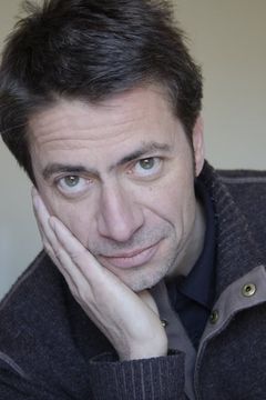 Luc Antoni interpreta The father
