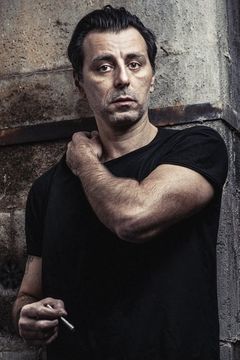 Giordano De Plano interpreta Max