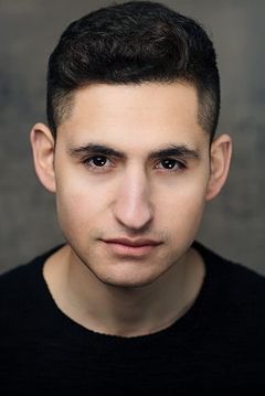 Amir El-Masry interpreta Daniel Ramsay
