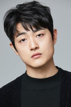 Jang Seong-beom interpreta Choi Soo-pyo