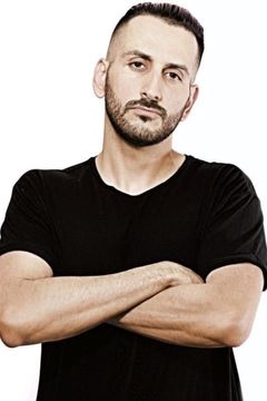 Revil Beat interpreta Benito