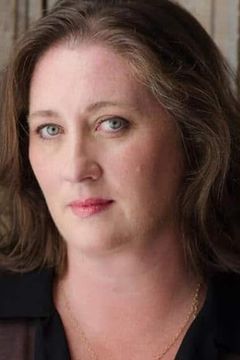 Kirsten Fitzgerald interpreta Gun Mom