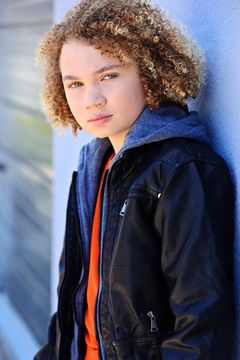 Mateo Ray Garcia interpreta Troy