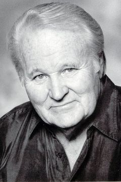 John Dennis interpreta Sgt. Ike Galovitch