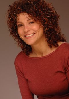 Lauri Fraser interpreta Marie Antoinette / Egyptian Woman (voice)