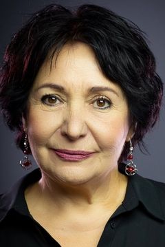 İnci Şen interpreta Nigar Katirci