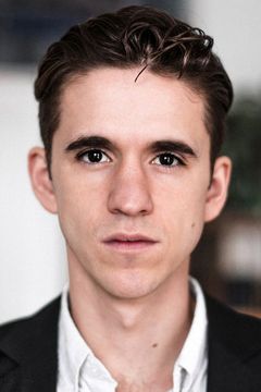 Émile Schneider interpreta Tenant from 2011