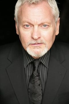 John Judd interpreta Rooney's Business Associate