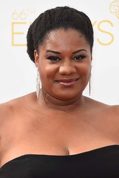 Adrienne C. Moore interpreta Cindy Hayes