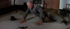 Dick Crockett interpreta Townsman (uncredited)
